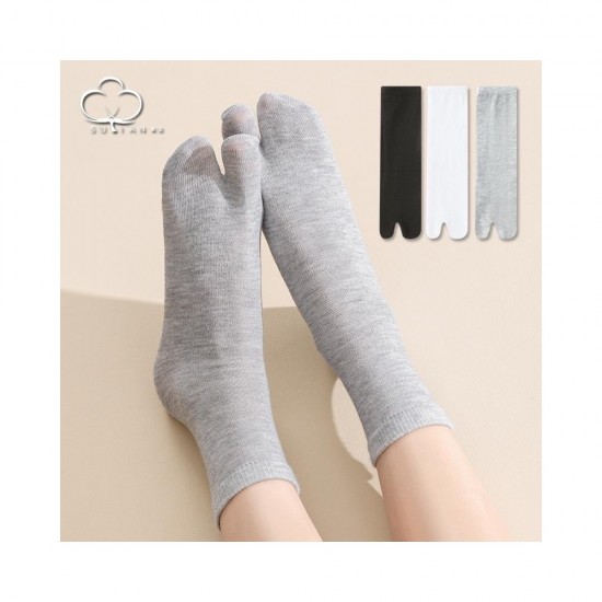Split-Toe Socks